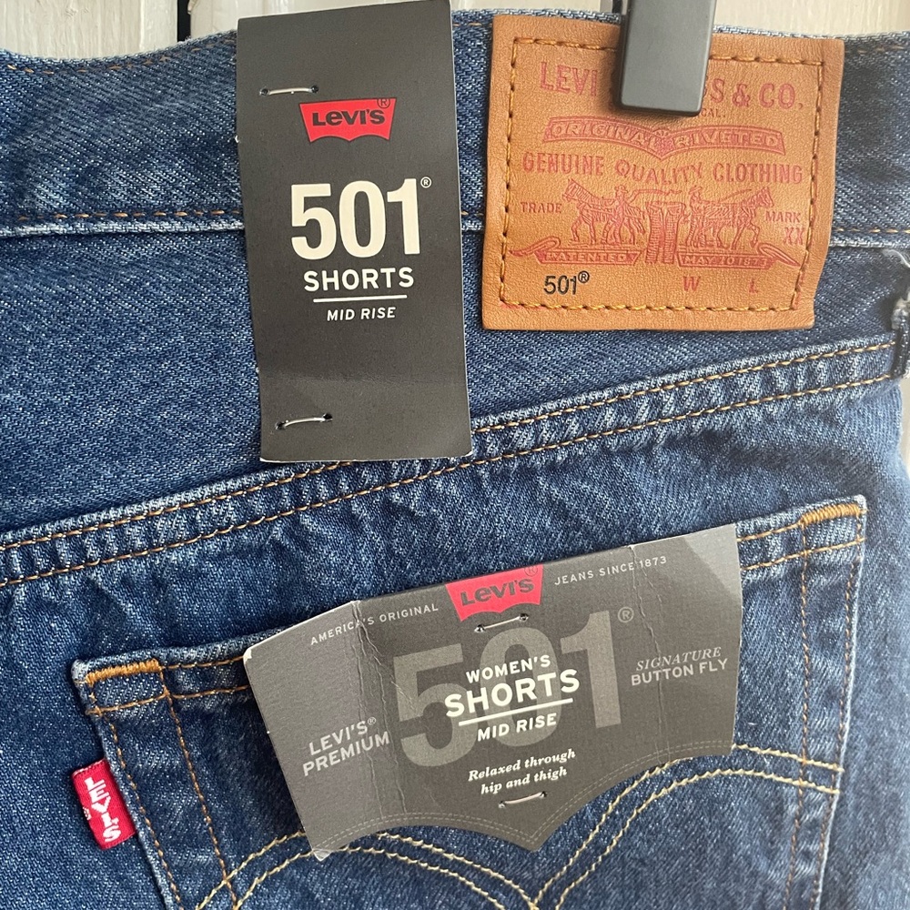 Levi 501 Mid Rise Shorts - Picture 3 of 3